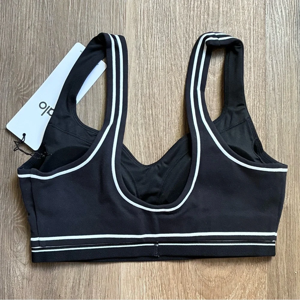 SOLD SOLD !!!Alo Yoga Airbrush Heart Throb Bra Black/White Sz XS  NWT - Picture 2 of 4